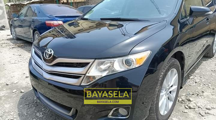 2015 Toyota Venza XLE Full Option. (Foreign Used