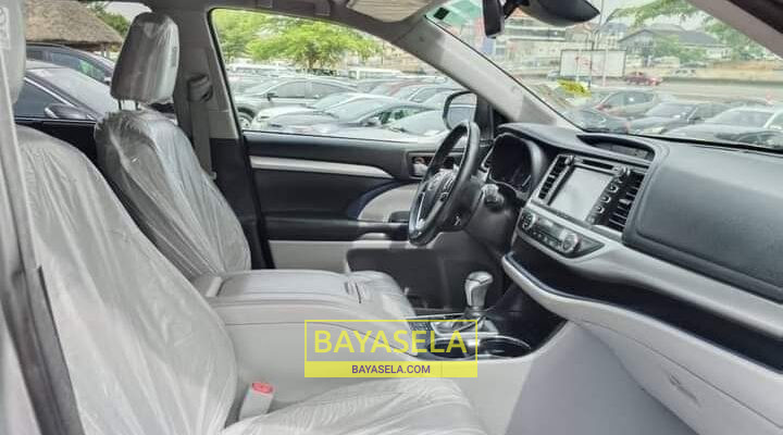 Foreign used Toyota Highlander 2017