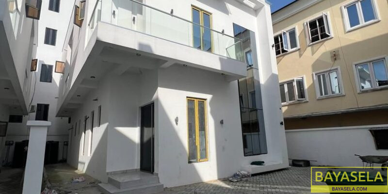 5 bedroom duplex for sale