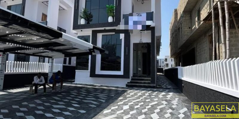 5 bedroom duplex for sale