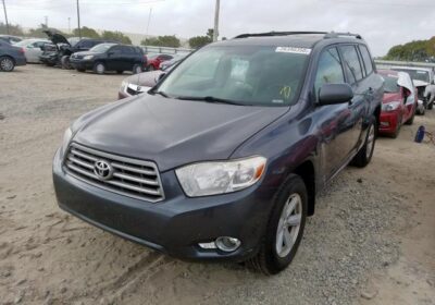 2010-TOYOTA-HIGHLANDER-1g2