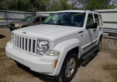 2011-JEEP-LIBERTY-SPORT-3g2